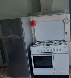 Frigo LIEBHERR  + cappa FRANKE + cucina BOMPANI