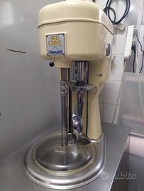 mantecatore carpigiani gelateria