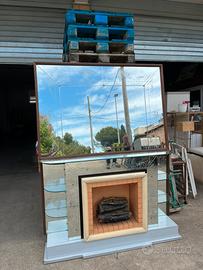 Finto camino d’arredo con specchio