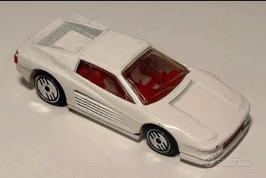 Hot Wheels Ferrari Testarossa Bianca