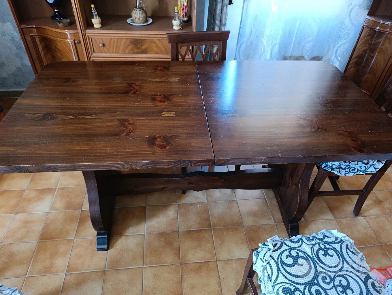 Tavolo lavorato a mano - Arredamento e Casalinghi In vendita a Vibo ...