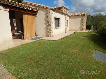 Castiadas raffinata villa vista mare