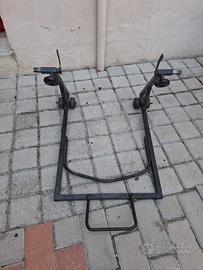 cavalletto posteriore per moto