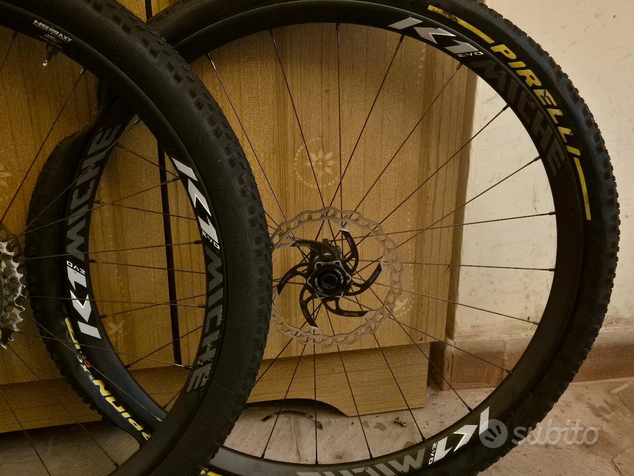 Ruote carbonio usate Fantastiche offerte di Biciclette