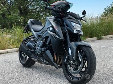Suzuki gsx s 1000