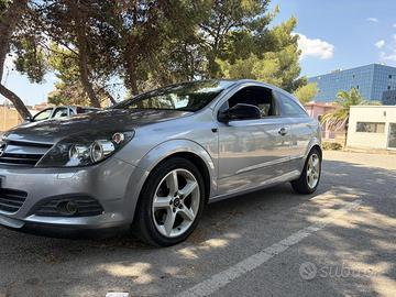 OPEL ASTRA GTC 1.9 150 CV