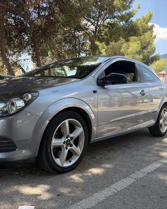 OPEL ASTRA GTC 1.9 150 CV