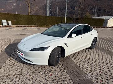 Tesla model 3 rwd standard