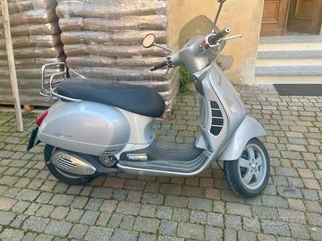 Vespa 250 gts