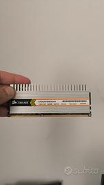 Banco ram corsair 2gb