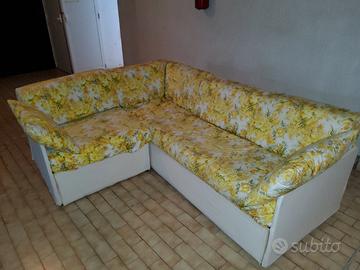 Divano letto con secondo letto estraibile