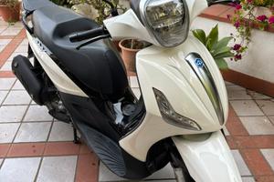 Beverly 125