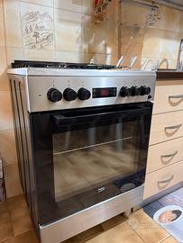 Cucina con forno multifunzione Beko