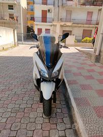Scooter kymco xtown 300