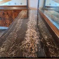 due lastre di marmo nero portoro