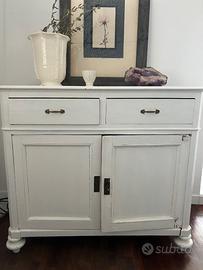 Credenza antica  in legno dipinto bianco