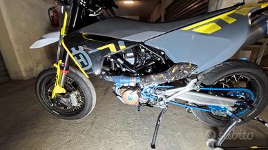 Husqvarna 701 Supermoto - 2024