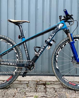 WHITE BULL IN CARBONIO 26” | SRAM 11V | MTB Junior