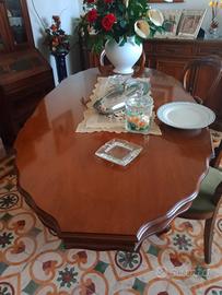 Sala da pranzo completa