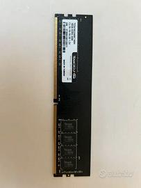 Ram Team Group  Capacità: 16GB -  2400Mhz   1.2V