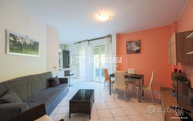 TRILOCALE CON TERRAZZO A CATTOLICA