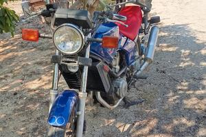YAMAHA XZ 550