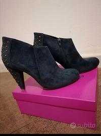 Tronchetti con borchie 39