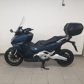 Honda Forza 750