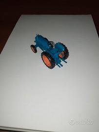 Modellino in metallo trattore Fordson Power Major