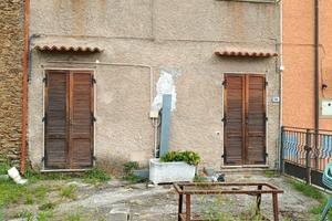 Semindipendente di paese vista mare