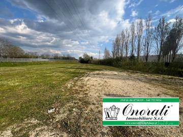Terreno di 3300 m² a Roma