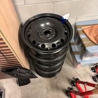 Cerchi in ferro originali Volkswagen VW 16” 5 fori