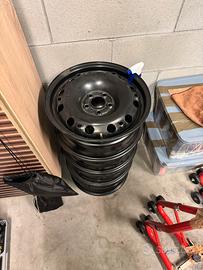 Cerchi in ferro originali Volkswagen VW 16” 5 fori