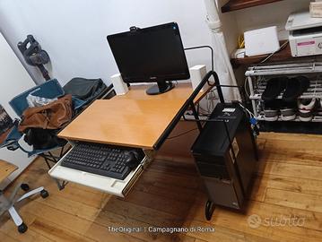 PC desktop Dell scrivania monitor