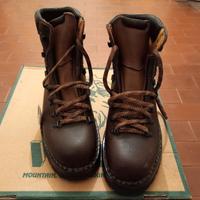 scarpe trekking marca "VERA"