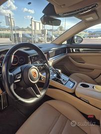 PORSCHE Panamera 4s SPORT
