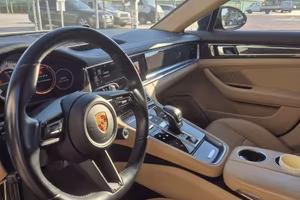 PORSCHE Panamera 4s SPORT