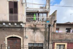 Casa indipendente con garage zona centro