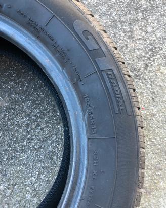 Gomme 4stagioni 185/75 R15 92T per carichi