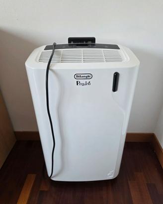 Pinguino clima portatile Delonghi modello PAC EM82