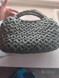 Borsa clutch verde uncinetto punto stella