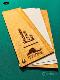 Portamenu in legno personalizzati