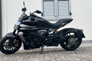 Ducati XDiavel V4 - Black Lava - 2026
