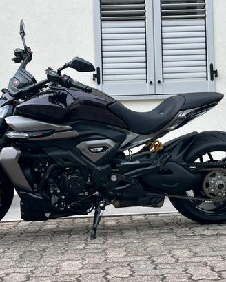 Ducati XDiavel V4 - Black Lava - 2026