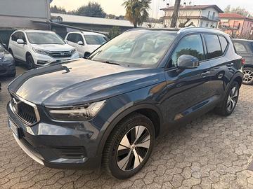 Volvo XC40 T2 Momentum Pro*EURO6*NEOPATENTATI