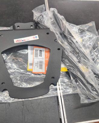 KR6112 PIASTRA PORTAPACCHI KAPPA PER KYMCO XCITING