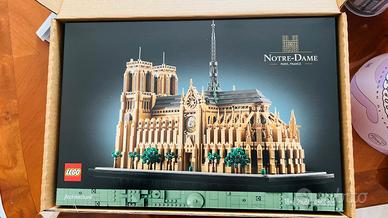 Set Lego Notre Dame NUOVO