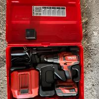 Trapano e avvitatore a percussione a batteria