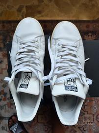 Adidas Stan Smith bianche – 42 2/3
Descrizione