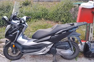 HONDA FORZA 300 INCIDENTATO